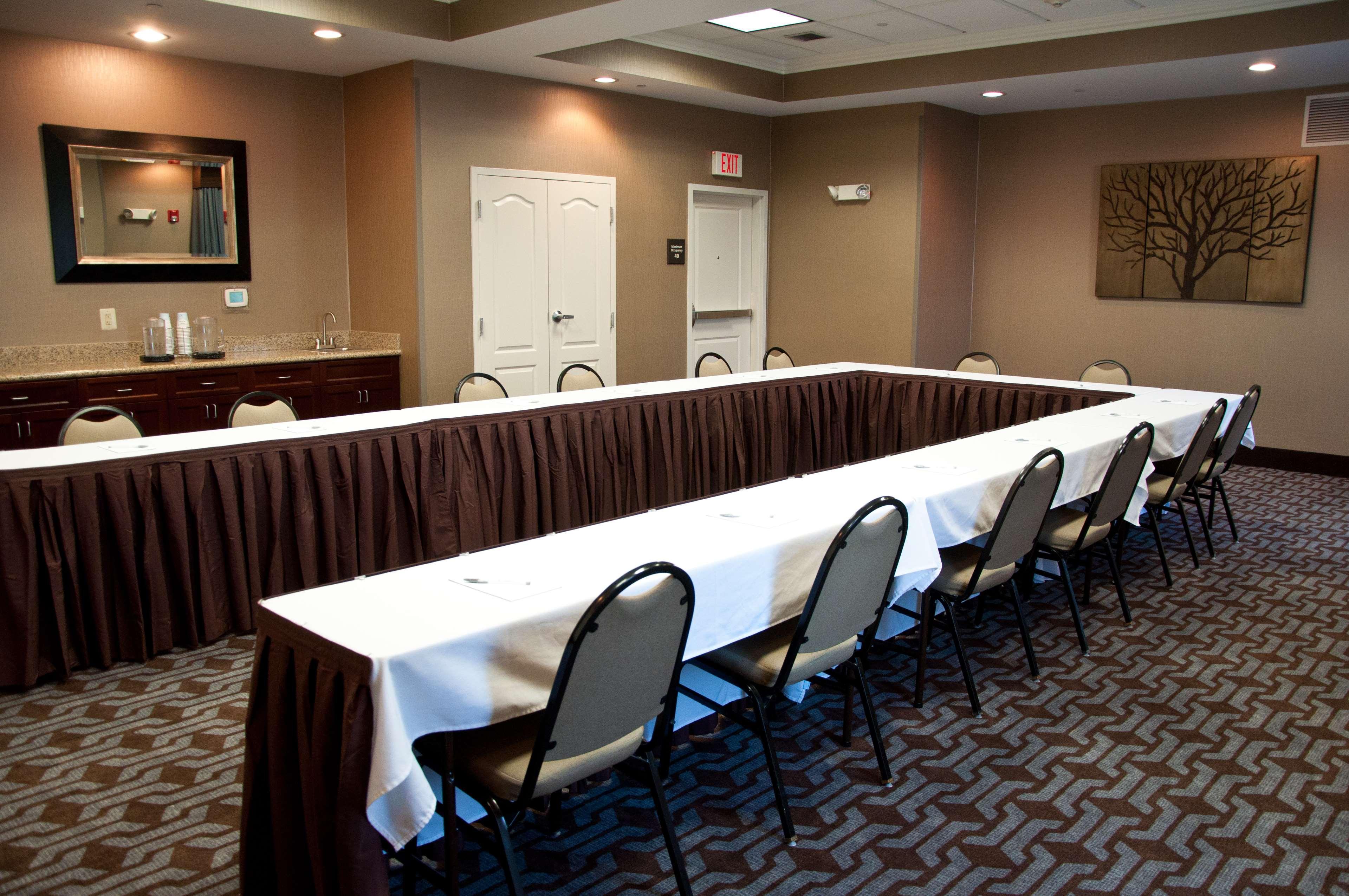 Hampton Inn Doylestown Warrington Екстериор снимка