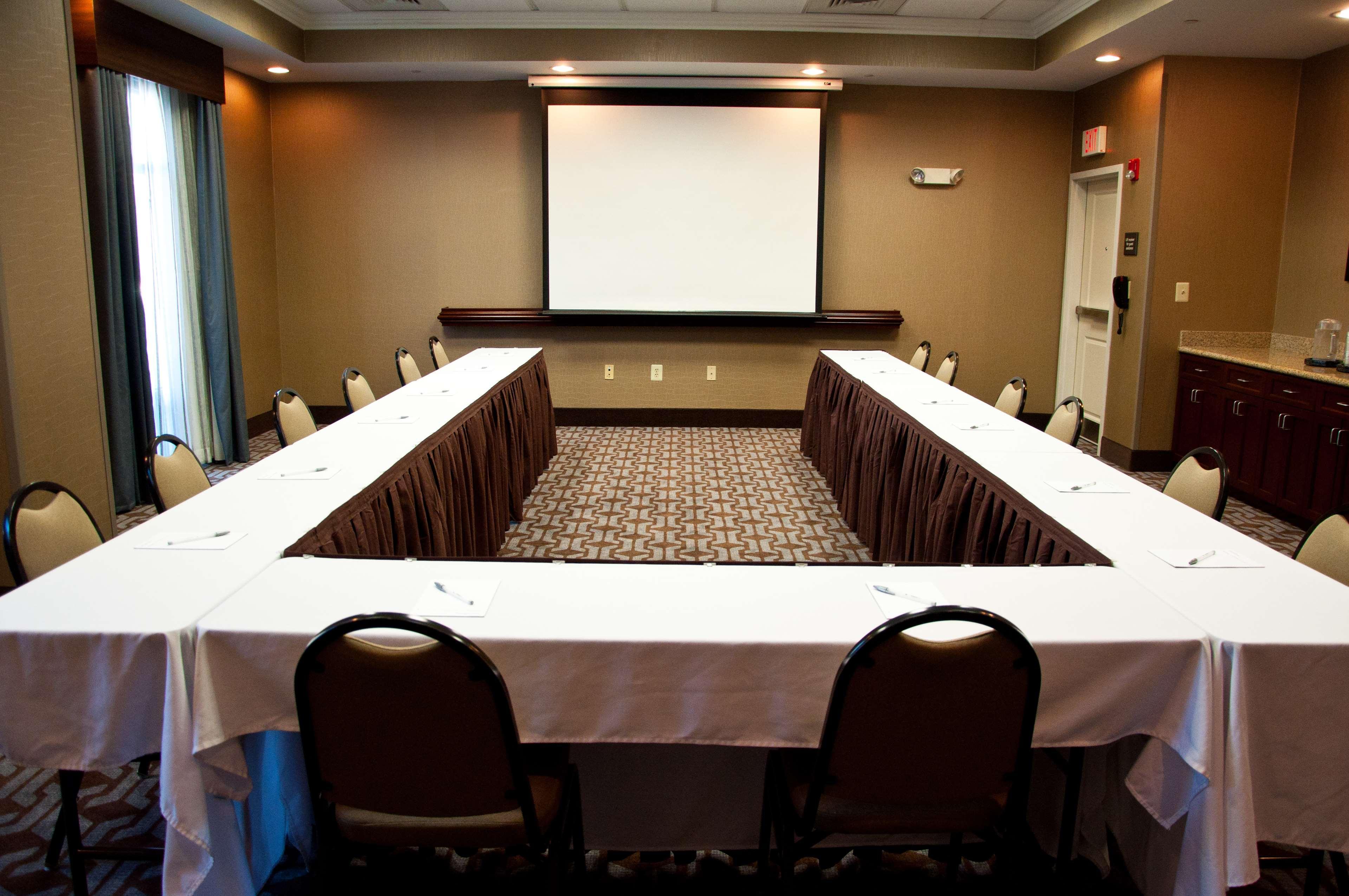 Hampton Inn Doylestown Warrington Екстериор снимка