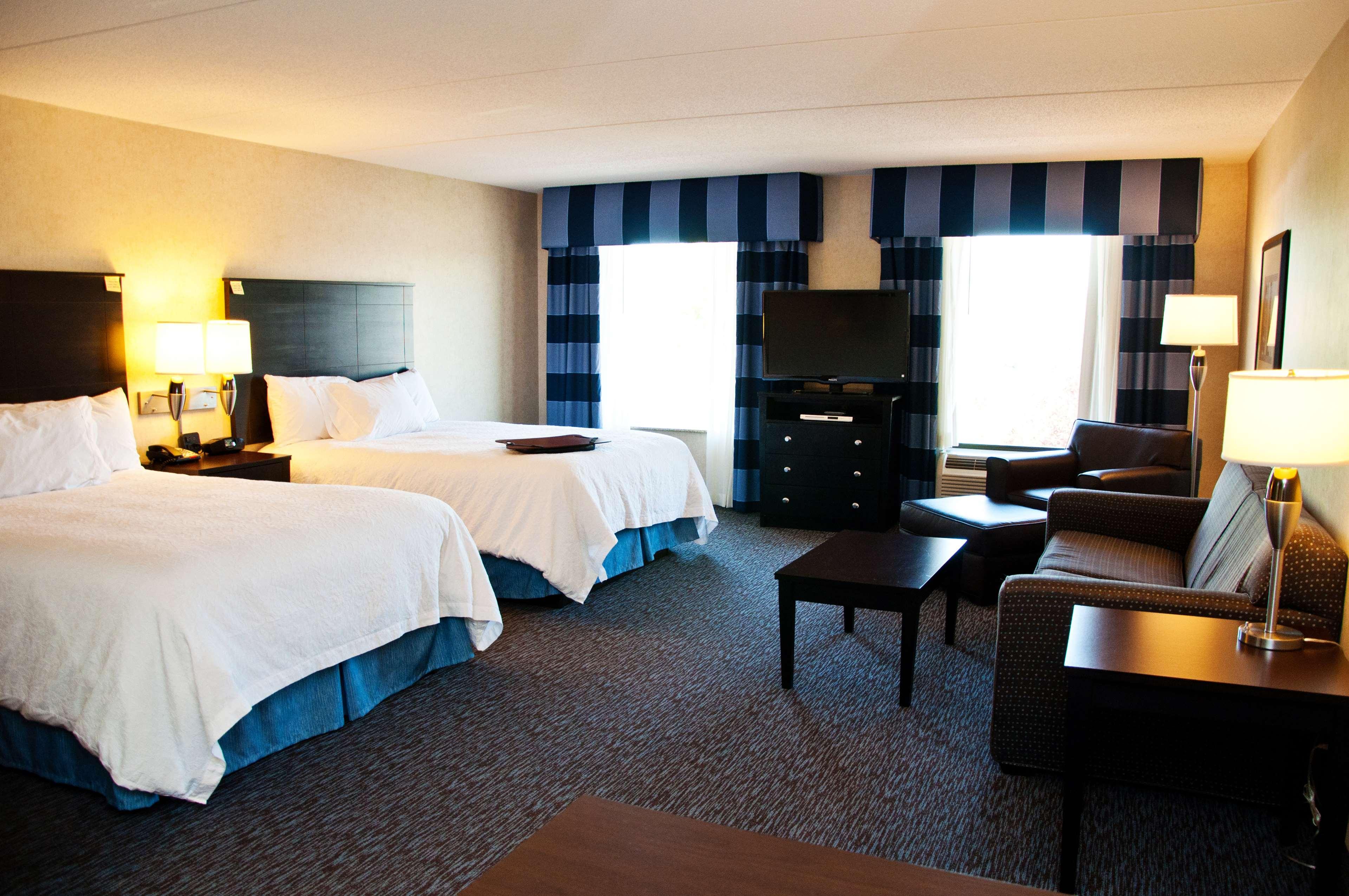 Hampton Inn Doylestown Warrington Екстериор снимка