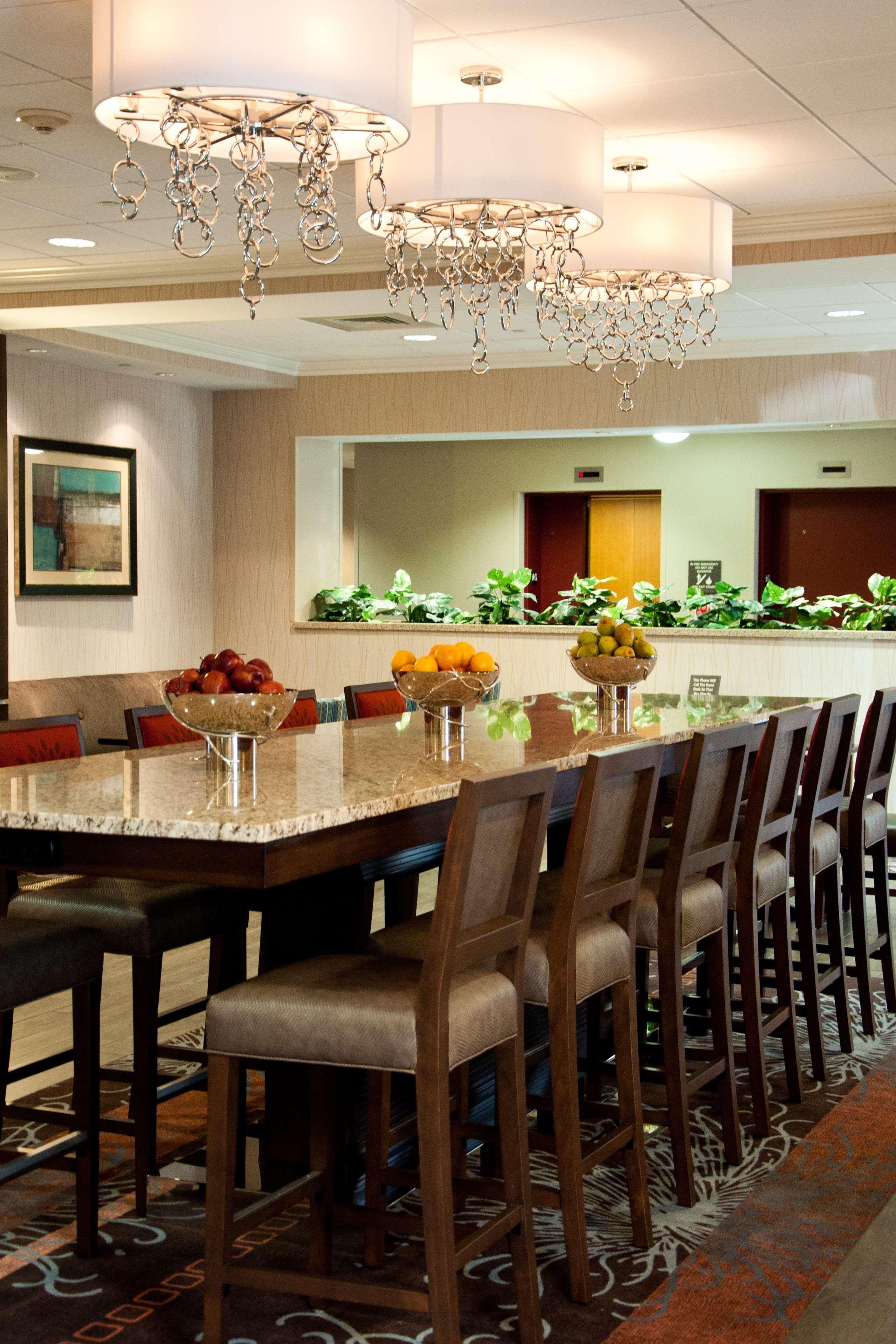 Hampton Inn Doylestown Warrington Екстериор снимка