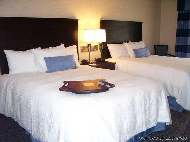 Hampton Inn Doylestown Warrington Стая снимка