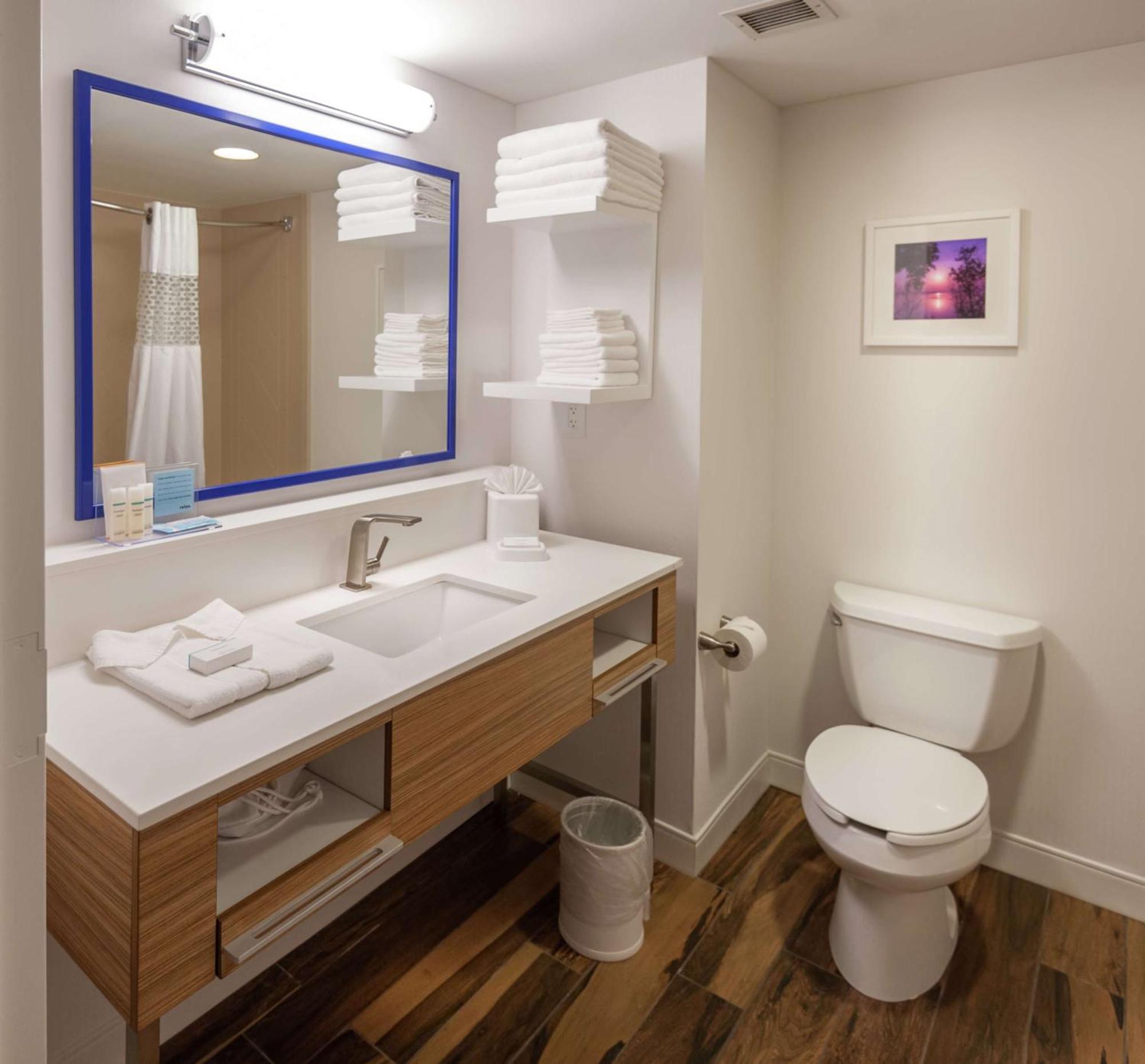 Hampton Inn Doylestown Warrington Екстериор снимка