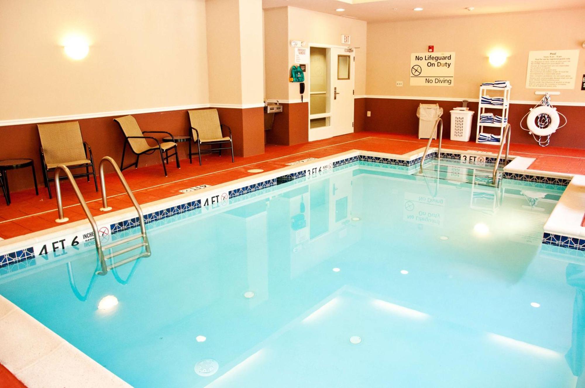 Hampton Inn Doylestown Warrington Екстериор снимка